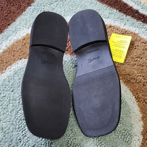 Smart Fit Daniel Shoe, boys size 1, black, brand new in box - Picture 7 of 7